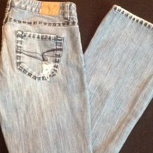AMERICAN EALE OUTFITTERS Distressed Jeans 8R